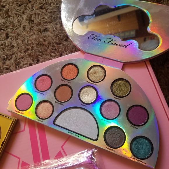 Too Faced Lifes A Festival Bundle - Picture 4 of 5